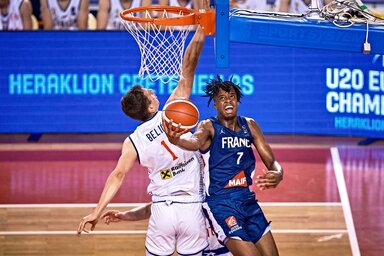 A franciák a második félidőben magasabb szintre kapcsoltak (Fotó: FIBA)