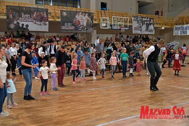 A gyerekek nagyon élvezték a táncolást (Fotó: Gergely József)