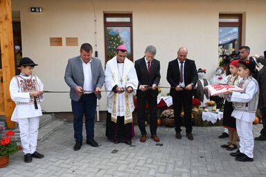 Pogár László, Kerekes László, Kövér László és Oltean Péter átvágja a szalagot (Fotó: MTI/Kátai Edit)