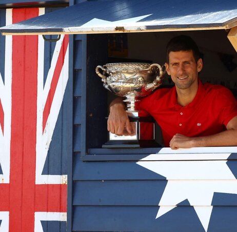 Novak Đoković egy adelaide-i tornagyőzelemmel melegített a január 16-án rajtoló Australian Openre, egyelőre minden jel arra utal, hogy idén versenyezhet is