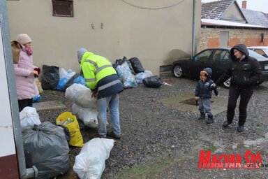 Az adai óvodások 170 kilónyi műanyag palackot gyűjtötte össze (Fotó: Csincsik Zsolt)