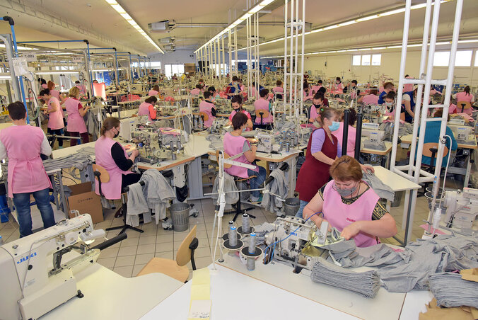 További munkaerőt várnak a Calzedoniába (Fotó: Gergely Árpád)