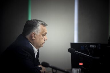 Orbán Viktor a Kossuth rádióban (Fotó: MTI)