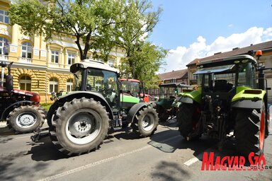 A kilenc napig tartó tiltakozás során többször is lezárták a Strossmayer utcát (Molnár Edvárd felvétele)