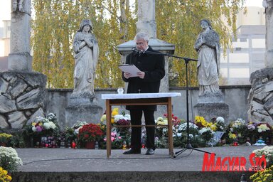 Czegledi Rudolf polgármester mondott beszédet (Fotó: Kállai G. Nikoletta felvétele)