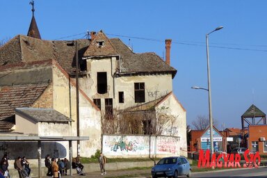 Vigyázni kell, miután a szalag elszakad (Kecskés István felvétele)