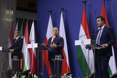 Mateusz Morawiecki, Orbán Viktor és Matteo Salvini budapesti találkozója az idén áprilisban (Fotó: MTI)