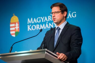 Budapest, 2020. okt?ber 22.
Guly?s Gergely, a Minisztereln?ks?get vezet? miniszter a Korm?nyinf? sajt?t?j?koztat?n a Minisztereln?ki Kabinetiroda sajt?term?ben 2020. okt?ber 22-?n.
MTI/Balogh Zolt?n