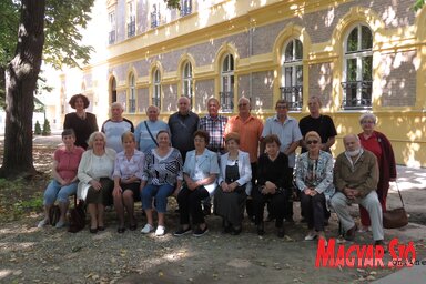 A véndiák-találkozó résztvevői Maksó Évával