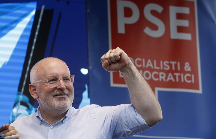 Az ünneplő Frans Timmermans (Fotó:Beta