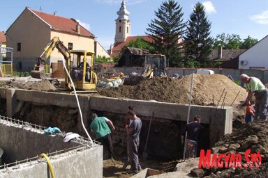 Szeptemberben már négy új termálmedence is lesz a Tiszavirágban