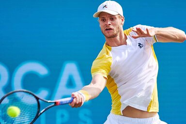 Sztefanosz Cicipasz a Wimbledon előtt lazára vette a mallorcai tornát, Yannick Hanfmann ezt megbüntette (Fotó: Beta/AP)