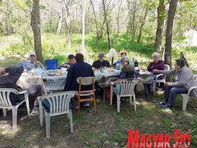 Április 30-ai hagyományos tábortűz és majális Pacséron (Kazinczy Paszterkó Diana)